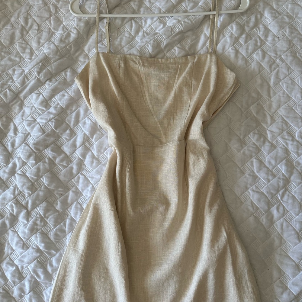 Elegant Cream Linen Women's Dress